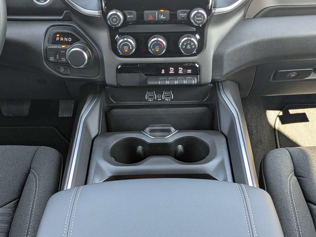 New 2026 RAM 1500 Express AWD/4WD image 18