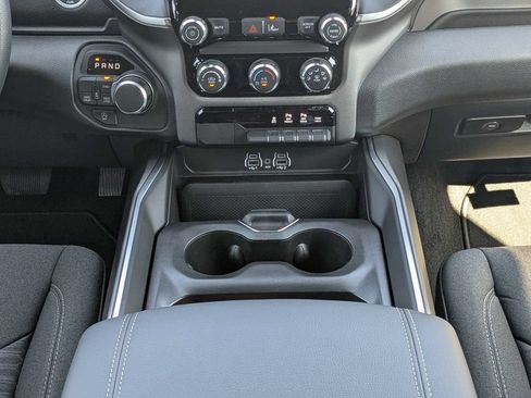 New 2026 RAM 1500 Express AWD/4WD image 18