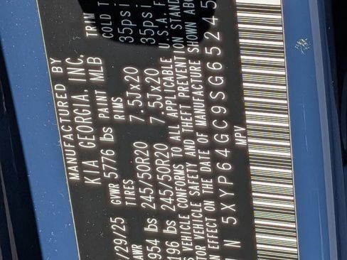 Used 2025 Kia Telluride S image 37