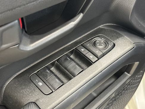 Used 2025 Toyota 4Runner SR5 AWD/4WD image 14
