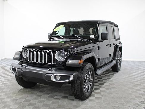Used 2024 Jeep Wrangler Sahara image 2