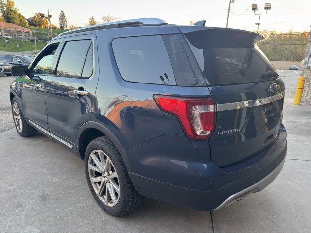 Used 2017 Ford Explorer Limited w/ Equipment Group 301A AWD/4WD image 5