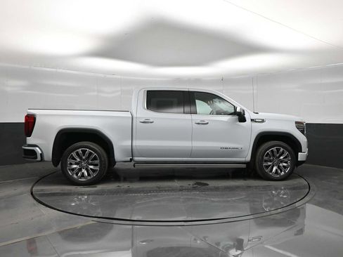 New 2026 GMC Sierra 1500 Denali w/ Denali Reserve Package AWD/4WD image 9