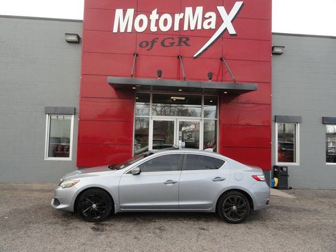 Used 2016 Acura ILX FWD image 2