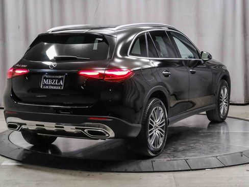 Certified 2025 Mercedes-Benz GLC 300 image 4
