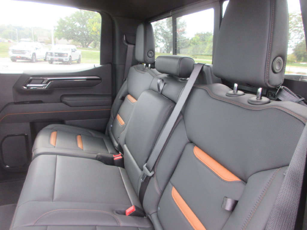 New 2026 GMC Sierra 1500 AT4 w/ AT4 Premium Package AWD/4WD image 16