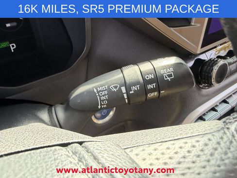 Used 2024 Toyota Sequoia SR5 w/ SR5 Premium Package AWD/4WD image 31