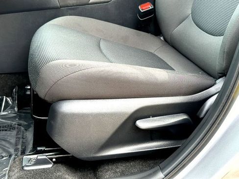 Used 2024 Toyota RAV4 LE AWD/4WD image 12