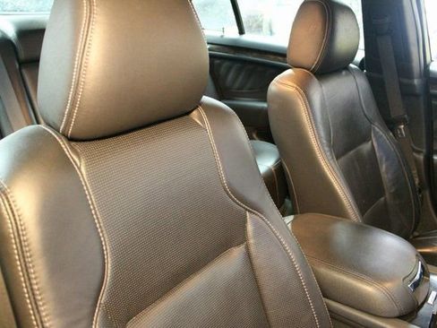 Used 2016 Ford Taurus Limited w/ Driver Assist Package image 8