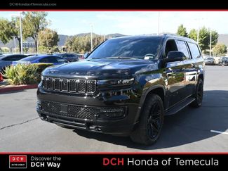 Used 2025 Jeep Wagoneer L Series II w/ Convenience Group I AWD/4WD video 1