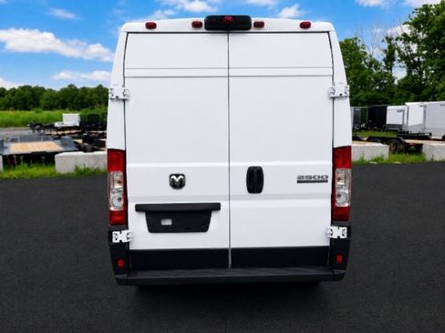 Used 2025 RAM ProMaster 2500 w/ Convenience Group FWD image 6