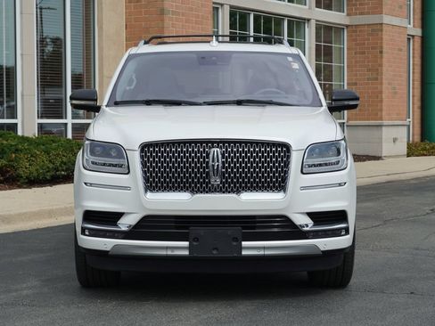 Used 2018 Lincoln Navigator Reserve w/ Technology Package AWD/4WD image 3