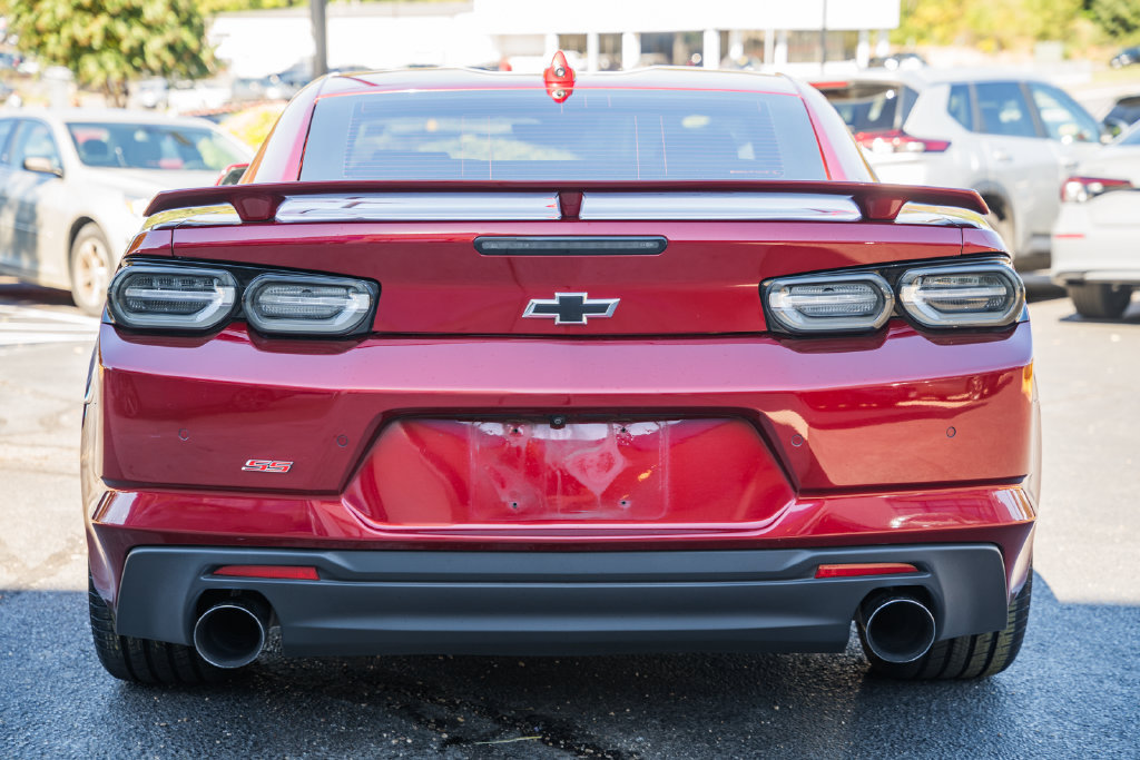 Used 2022 Chevrolet Camaro SS RWD image 6