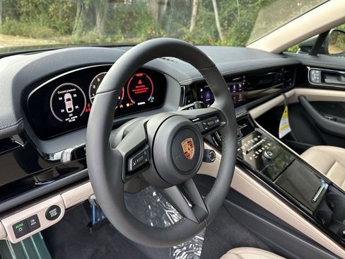 New 2026 Porsche Panamera 4 image 18