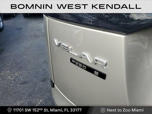 Used 2019 Land Rover Range Rover Velar S image 12