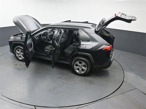 Used 2022 Toyota RAV4 LE image 42