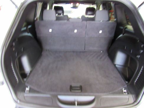 Used 2021 Jeep Grand Cherokee Laredo AWD/4WD image 32
