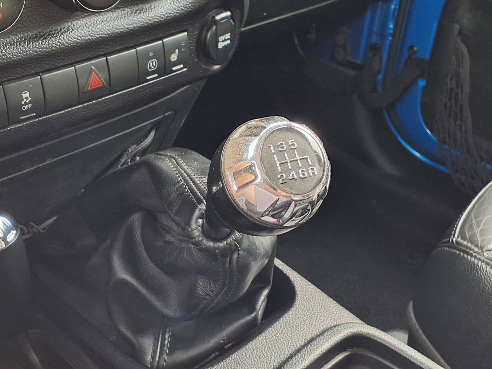 Used 2015 Jeep Wrangler Unlimited Sahara AWD/4WD image 20