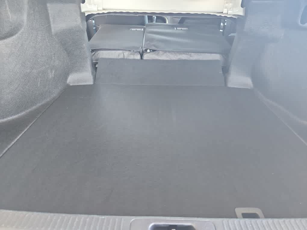 Used 2024 Toyota Camry SE w/ Blackout Package (TMS) FWD image 30