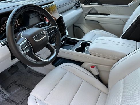 Certified 2024 GMC Acadia Denali w/ Super Cruise Package AWD/4WD image 10