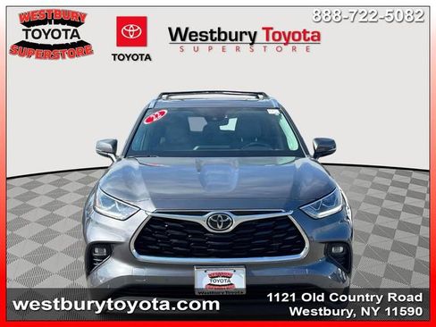 Used 2022 Toyota Highlander Limited AWD/4WD image 3