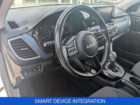 Used 2023 Kia Seltos S AWD/4WD image 13