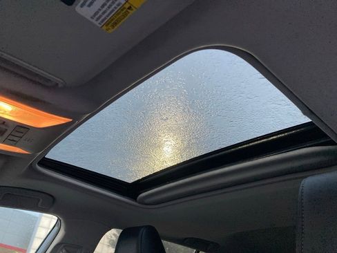 Used 2019 Toyota RAV4 XLE Premium FWD image 12