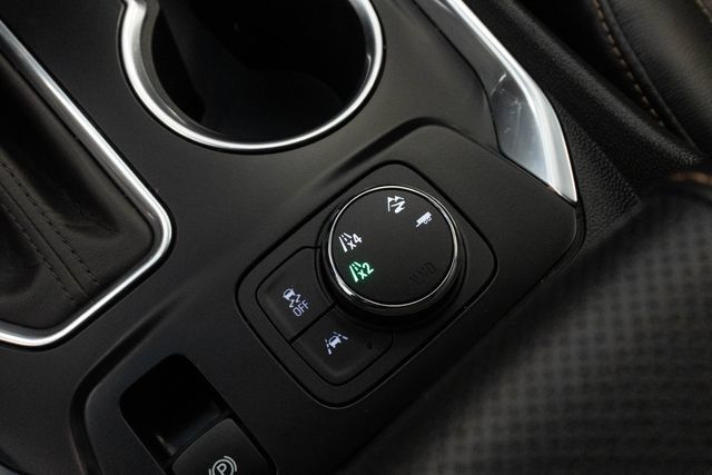 Used 2020 Chevrolet Traverse Premier AWD/4WD image 14