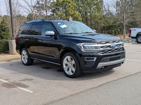 Certified 2024 Ford Expedition Platinum image 2