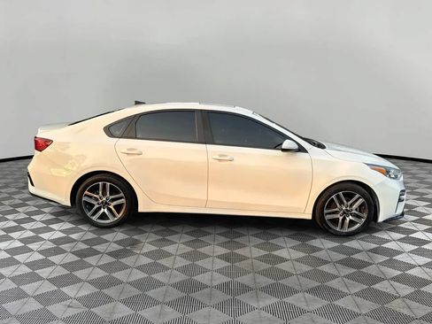Used 2019 Kia Forte S w/ S Premium Package FWD image 4