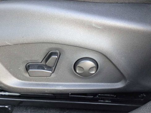 Used 2025 Jeep Compass Limited w/ Sun & Sound Group image 15