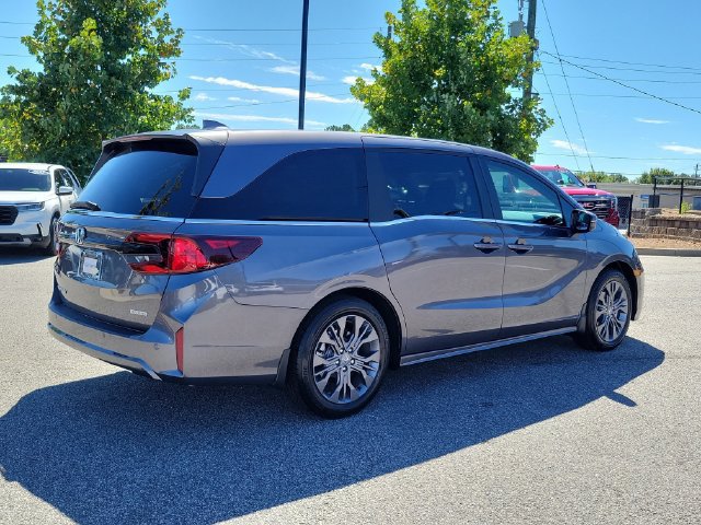 Certified 2026 Honda Odyssey Touring image 4