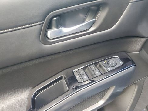 Used 2022 Nissan Pathfinder SL image 14