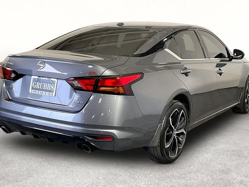 Used 2025 Nissan Altima 2.5 SR AWD/4WD image 4
