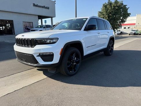 New 2025 Jeep Grand Cherokee Limited w/ Black Appearance Package image 3