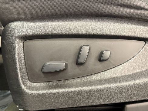 Used 2018 Chevrolet Silverado 1500 LT w/ All Star Edition image 23