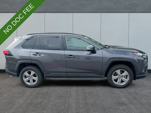 Used 2025 Toyota RAV4 XLE AWD/4WD image 6