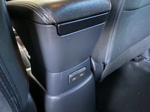Used 2020 Nissan Kicks S FWD image 15