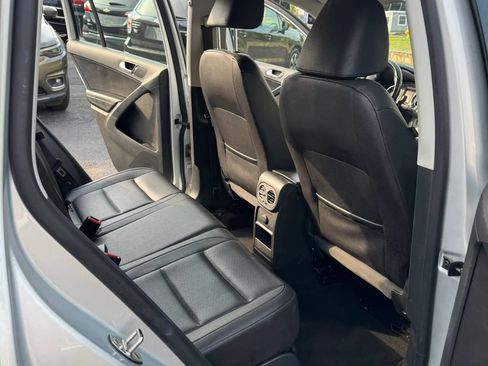 Used 2017 Volkswagen Tiguan S AWD/4WD image 28
