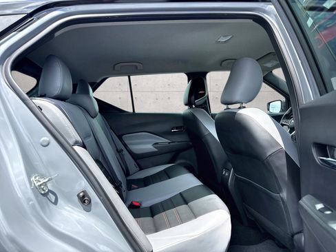 Used 2021 Nissan Kicks SR w/ SR Premium Package FWD image 8