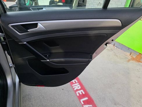 Used 2015 Volkswagen Golf S FWD image 24
