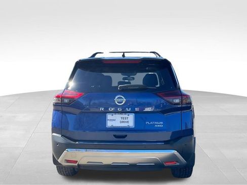 Used 2021 Nissan Rogue Platinum image 6