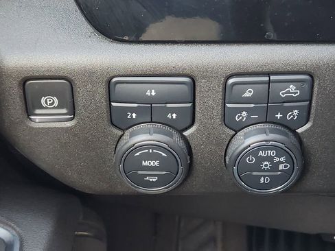Used 2025 Chevrolet Silverado 2500 LT w/ Safety Package AWD/4WD image 31