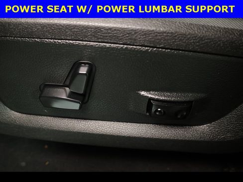 Used 2018 RAM 1500 Big Horn image 6