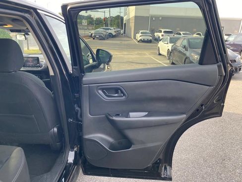 Used 2024 Nissan Rogue S FWD image 24