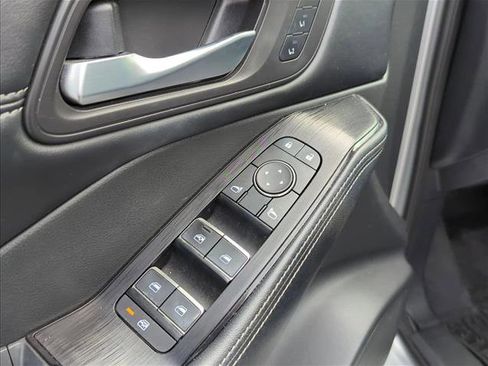 Used 2023 Nissan Rogue SL w/ SL Premium Package image 11