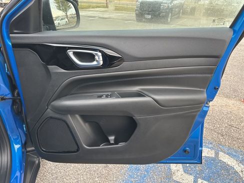 New 2026 Jeep Compass Latitude image 53