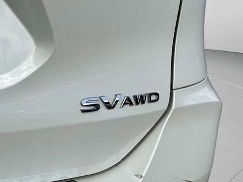 Used 2019 Nissan Rogue SV w/ Sun & Sound Touring Package image 31