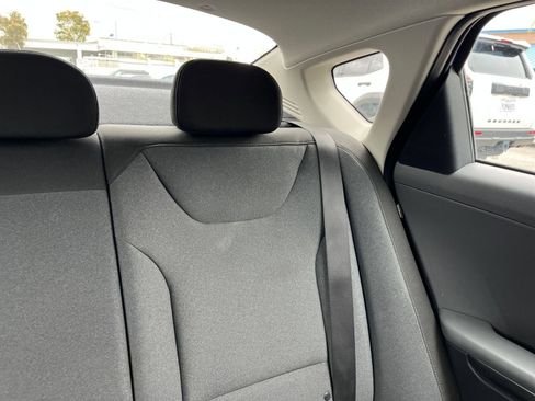 Used 2025 Kia K4 FWD image 38