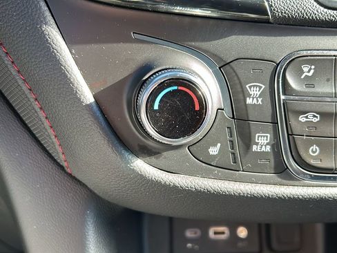 Used 2022 Chevrolet Equinox RS image 20